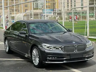 BMW 7 Series 2017 740Li Leader extérieur photo 3 BMW 7 Series 2017 740Li Leader extérieur photo 3