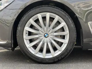 BMW 7 Series 2017 740Li Leader extérieur photo 8 BMW 7 Series 2017 740Li Leader extérieur photo 8