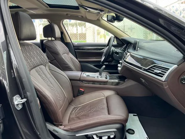 BMW 7 Series 2017 740Li Leader intérieur photo 12 BMW 7 Series 2017 740Li Leader intérieur photo 12