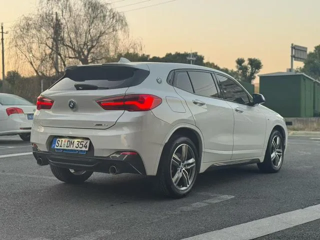 BMW X2 2020 sDrive25i Leading Type M Sports suit interior photo 7 BMW X2 2020 sDrive25i Leading Type M Sports suit interior photo 7
