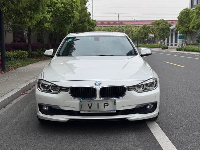 BMW 3 Series 2016 320Li Fashionable exterior photo 2