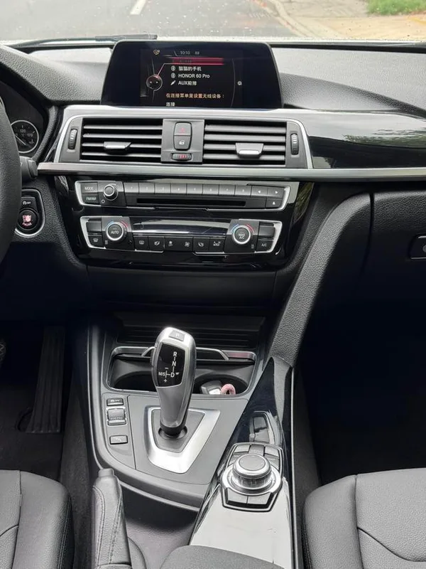 BMW 3 Series 2016 320Li Fashionable exterior photo 5