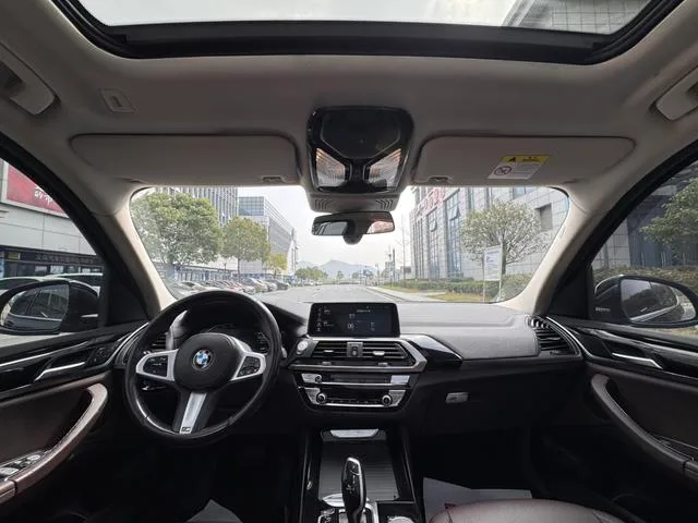 BMW X3 2020 xDrive25i M Conjunto deportivo interior foto 9