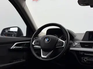 BMW 1 Series 2018 118i Модный тип интерьер фото 11