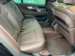 BMW 7 Series 2018 730Li Leading Type M Sports suit interior photo 11