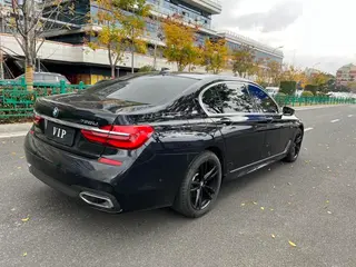 BMW 7 Series 2018 730Li Leading Type M Sports suit interior photo 15