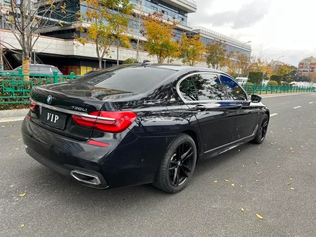 BMW 7 Series 2018 730Li Leading Type M Sports suit interior photo 15