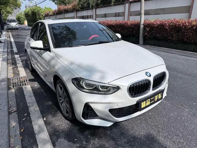 BMW 1 Series 2020 125i Leading Type M Sports suit exterior photo 3 BMW 1 Series 2020 125i Leading Type M Sports suit exterior photo 3