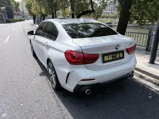 BMW 1 Series 2020 125i Leading Type M Sports suit interior photo 9 BMW 1 Series 2020 125i Leading Type M Sports suit interior photo 9