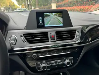 BMW 1 Series 2018 Restyling 118i Sporty interior photo 11