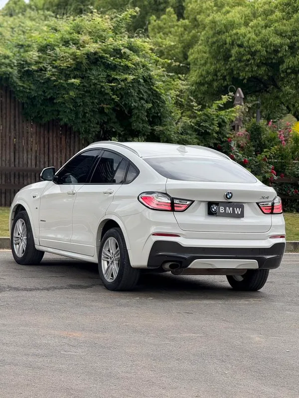 BMW X4 2016 xDrive20i M Sporty interior photo 11
