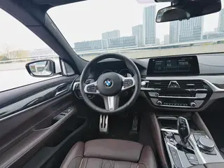 BMW 6 Series GT 2019 630i M Édition du grand voyageur sportif intérieur photo 10 BMW 6 Series GT 2019 630i M Édition du grand voyageur sportif intérieur photo 10