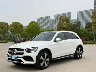 Mercedes-Benz GLC 2022 Segundo cambio GLC 300 L 4MATIC De lujo exterior foto 1 Mercedes-Benz GLC 2022 Segundo cambio GLC 300 L 4MATIC De lujo exterior foto 1