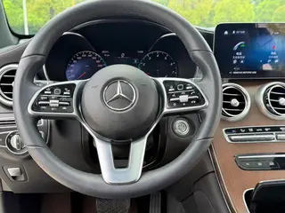 Mercedes-Benz GLC 2022 Segundo cambio GLC 300 L 4MATIC De lujo exterior foto 7 Mercedes-Benz GLC 2022 Segundo cambio GLC 300 L 4MATIC De lujo exterior foto 7