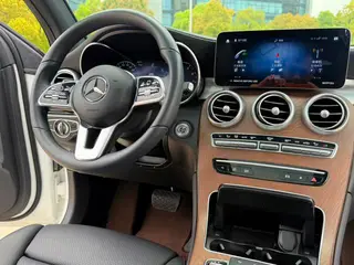 Mercedes-Benz GLC 2022 Segundo cambio GLC 300 L 4MATIC De lujo exterior foto 8 Mercedes-Benz GLC 2022 Segundo cambio GLC 300 L 4MATIC De lujo exterior foto 8