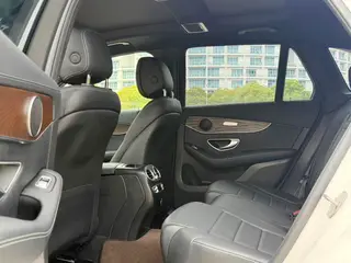 Mercedes-Benz GLC 2022 Segundo cambio GLC 300 L 4MATIC De lujo interior foto 12 Mercedes-Benz GLC 2022 Segundo cambio GLC 300 L 4MATIC De lujo interior foto 12