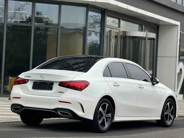 Mercedes-Benz A-Class 2024 A 200 L Dynamic version interior photo 7