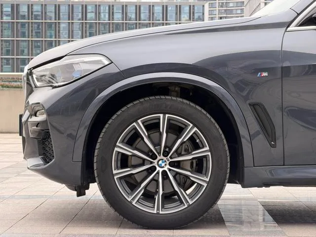 BMW X5 2019 xDrive40i M Conjunto deportivo exterior foto 4