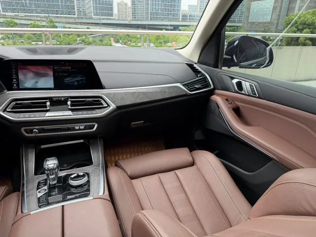 BMW X5 2019 xDrive40i M Conjunto deportivo interior foto 8