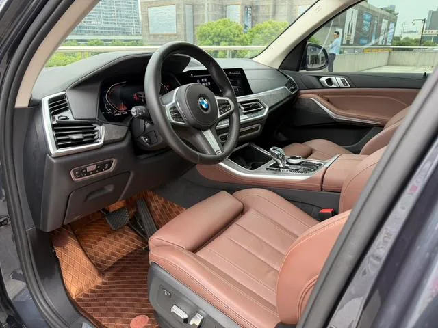 BMW X5 2019 xDrive40i M Conjunto deportivo interior foto 9