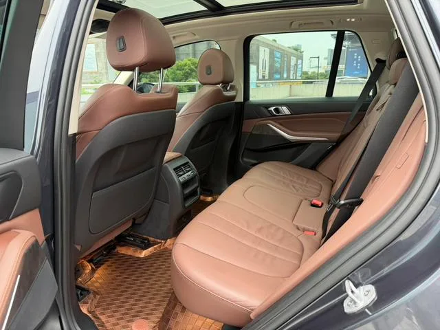 BMW X5 2019 xDrive40i M Conjunto deportivo interior foto 10