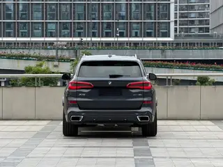 BMW X5 2019 xDrive40i M Conjunto deportivo interior foto 11