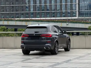 BMW X5 2019 xDrive40i M Conjunto deportivo interior foto 13