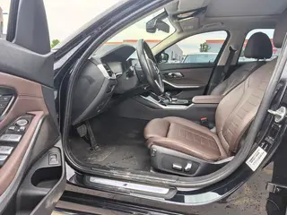 BMW 3 Series 2020 320Li M Sports suit interior photo 6