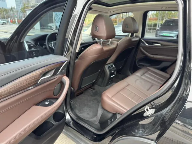 BMW X3 2019 xDrive28i Luxury Set exterior photo 5 BMW X3 2019 xDrive28i Luxury Set exterior photo 5