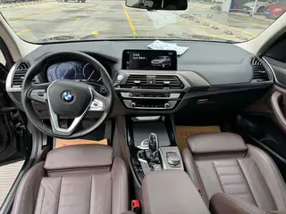 BMW X3 2019 xDrive28i Luxury Set interior photo 6 BMW X3 2019 xDrive28i Luxury Set interior photo 6