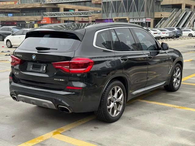 BMW X3 2019 xDrive28i Luxury Set interior photo 9 BMW X3 2019 xDrive28i Luxury Set interior photo 9