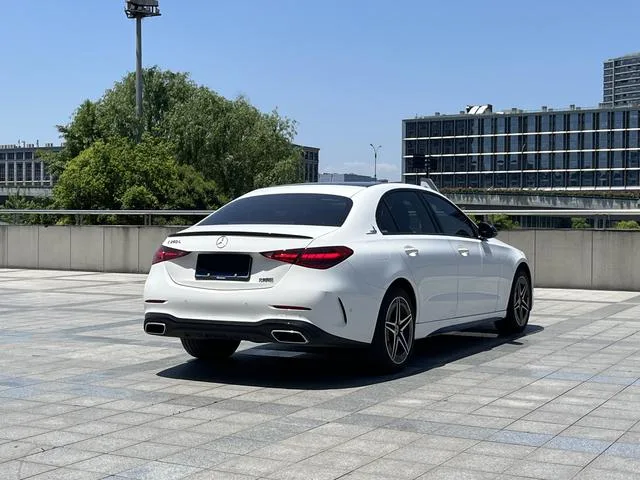 Mercedes-Benz C-Class 2023 Second change C 260 L Hao Night Sports Edition exterior photo 4 Mercedes-Benz C-Class 2023 Second change C 260 L Hao Night Sports Edition exterior photo 4