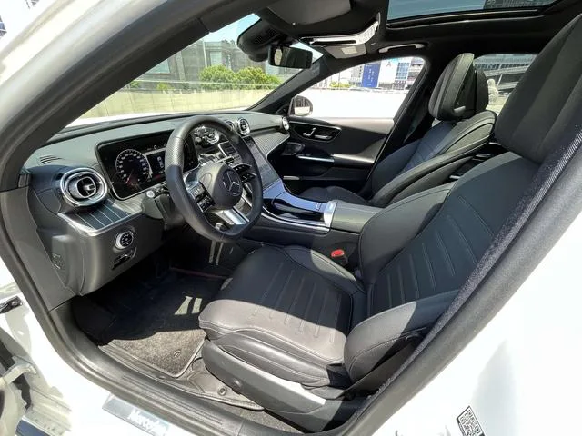 Mercedes-Benz C-Class 2023 Second change C 260 L Hao Night Sports Edition interior photo 12 Mercedes-Benz C-Class 2023 Second change C 260 L Hao Night Sports Edition interior photo 12