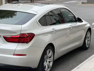BMW 5 Series GT 2017 528i Leading Type exterior photo 4