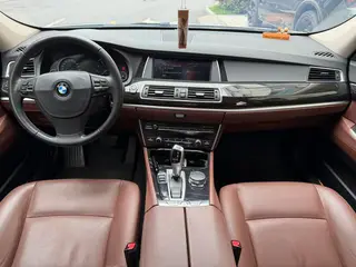 BMW 5 Series GT 2017 528i Leading Type exterior photo 8