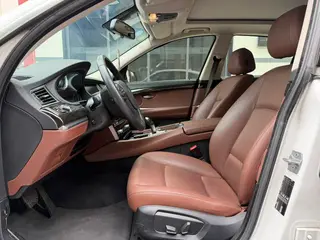 BMW 5 Series GT 2017 528i Leading Type interior photo 11