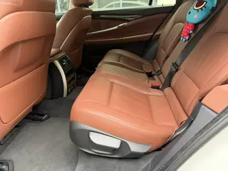 BMW 5 Series GT 2017 528i Leading Type interior photo 13