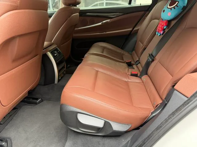 BMW 5 Series GT 2017 528i Leading Type interior photo 13