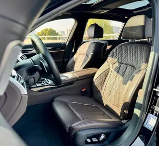 BMW 7 Series 2019 Mise à jour 740Li Type de luxe M Ensemble de sport extérieur photo 5