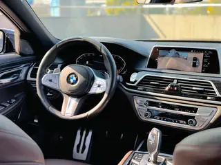 BMW 7 Series 2019 Mise à jour 740Li Type de luxe M Ensemble de sport intérieur photo 7
