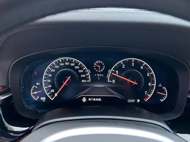 BMW 5 Series 2019 530Li Leading Type M Sports suit interior photo 14