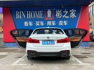 BMW 5 Series 2019 530Li Leading Type M Sports suit interior photo 17