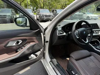 BMW 3 Series 2020 325Li Première édition extérieur photo 4 BMW 3 Series 2020 325Li Première édition extérieur photo 4