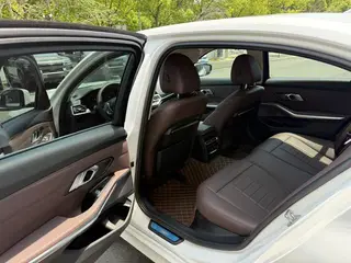BMW 3 Series 2020 325Li Première édition extérieur photo 7 BMW 3 Series 2020 325Li Première édition extérieur photo 7