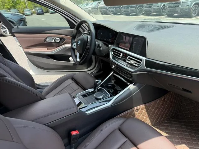 BMW 3 Series 2020 325Li Première édition intérieur photo 14 BMW 3 Series 2020 325Li Première édition intérieur photo 14
