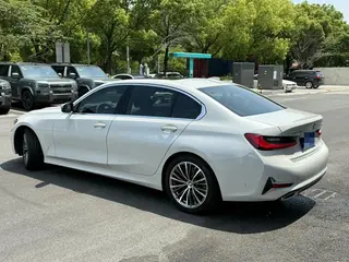BMW 3 Series 2020 325Li Première édition intérieur photo 15 BMW 3 Series 2020 325Li Première édition intérieur photo 15
