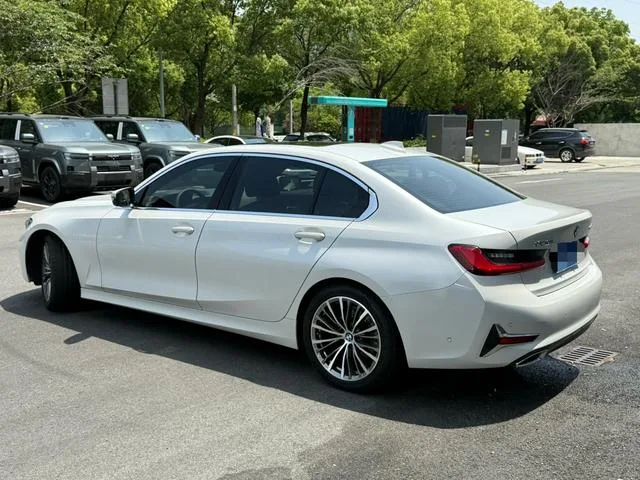BMW 3 Series 2020 325Li Première édition intérieur photo 15 BMW 3 Series 2020 325Li Première édition intérieur photo 15