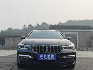 BMW 7 Series 2018 740Li xDrive Type de luxe M Ensemble de sport extérieur photo 2 BMW 7 Series 2018 740Li xDrive Type de luxe M Ensemble de sport extérieur photo 2