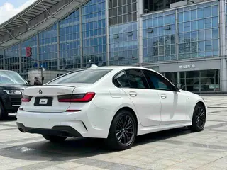 BMW 3 Series 2021 Restyling 325i M Sports Night Suit interior photo 9 BMW 3 Series 2021 Restyling 325i M Sports Night Suit interior photo 9