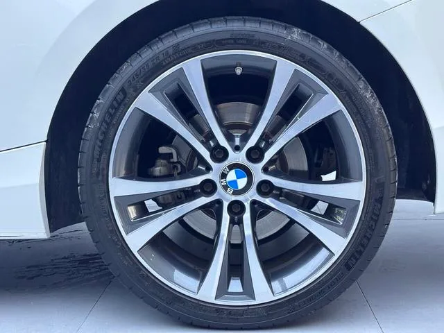 BMW 2 Series 2019 225i Convertible Coupe Sports Design Suit exterior photo 8